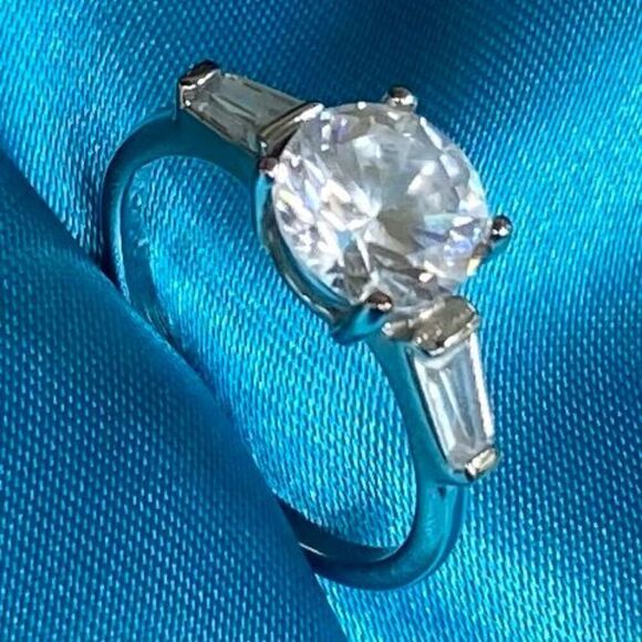 DE#x Beautiful Lg 6ct Cz sim Diamond & Sterling 925 Silver Sz6 Ring - Picture 1 of 9